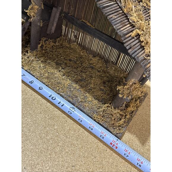 VTG Traditions Porcelain Nativity Set w/ Stable 11pc - Missing Shepherd - Picture 12 of 13